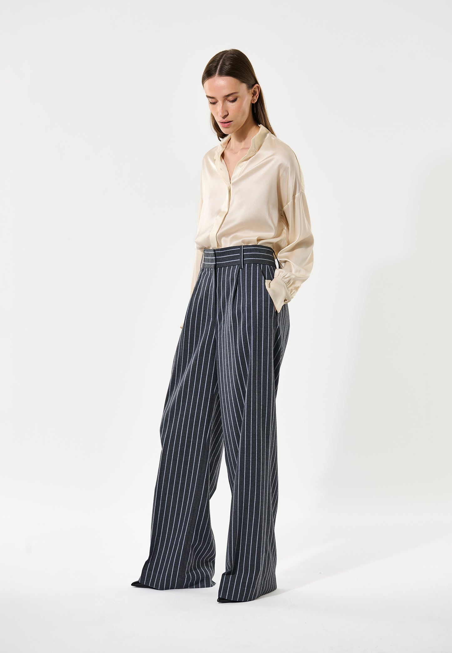 ELKADEA - DEA KUDIBAL - ANTIQUE