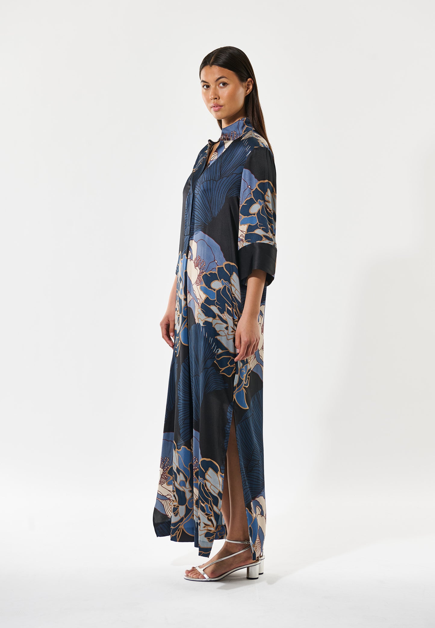 HELGADEA - DEA KUDIBAL - ALEPIDIA BLUE