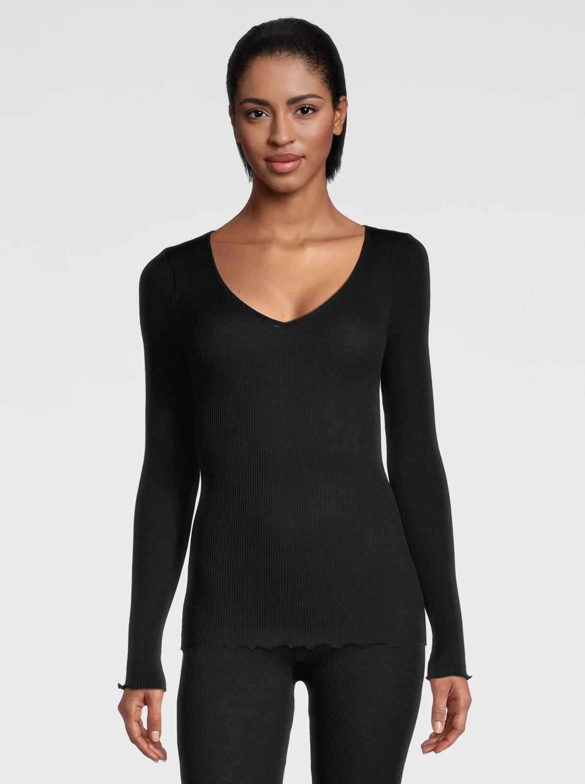 Langærmet V-hals 3486 - Oscalito - sort - Bluser - PAG STUDIO