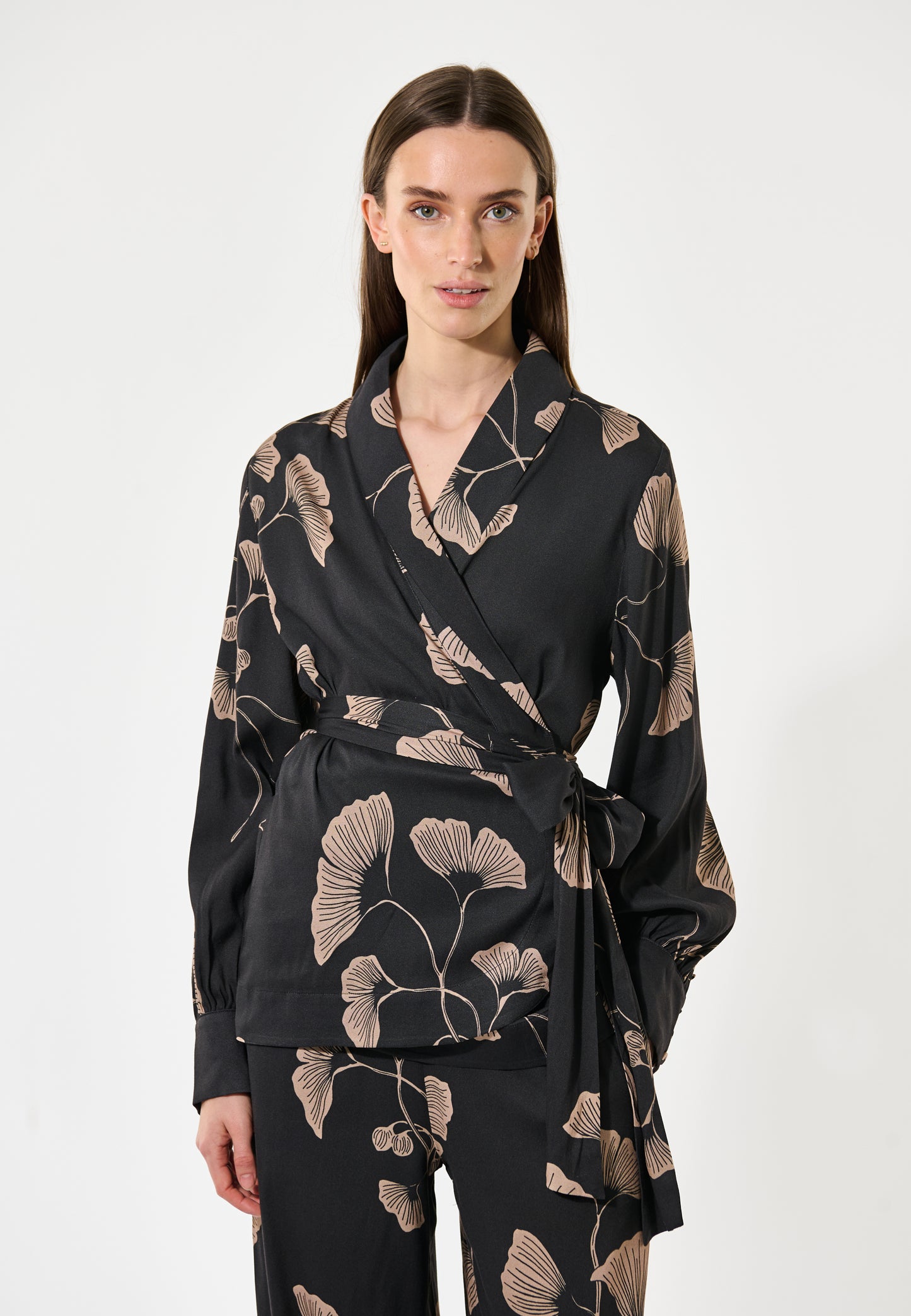 IVETTDEA - DEA KUDIBAL - YOKU CAMEL