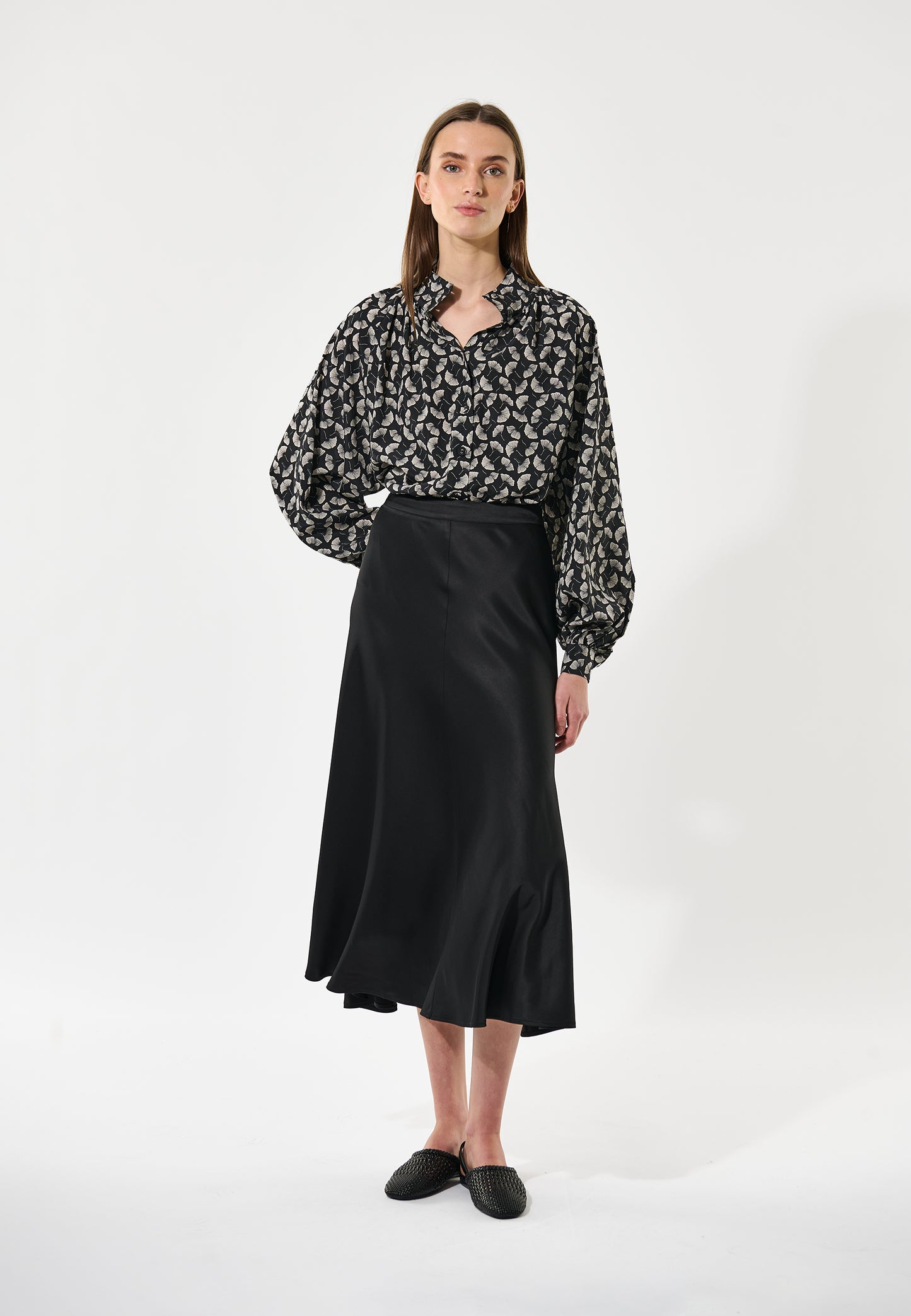 NITADEA  - DEA KUDIBAL - OHARA CREAM