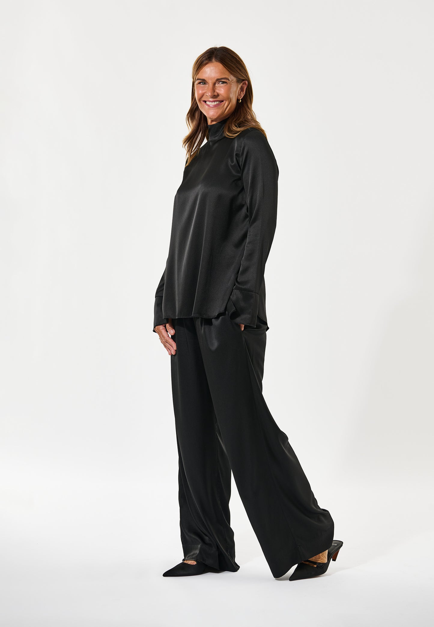 ROBINEDEA  - DEA KUDIBAL - BLACK