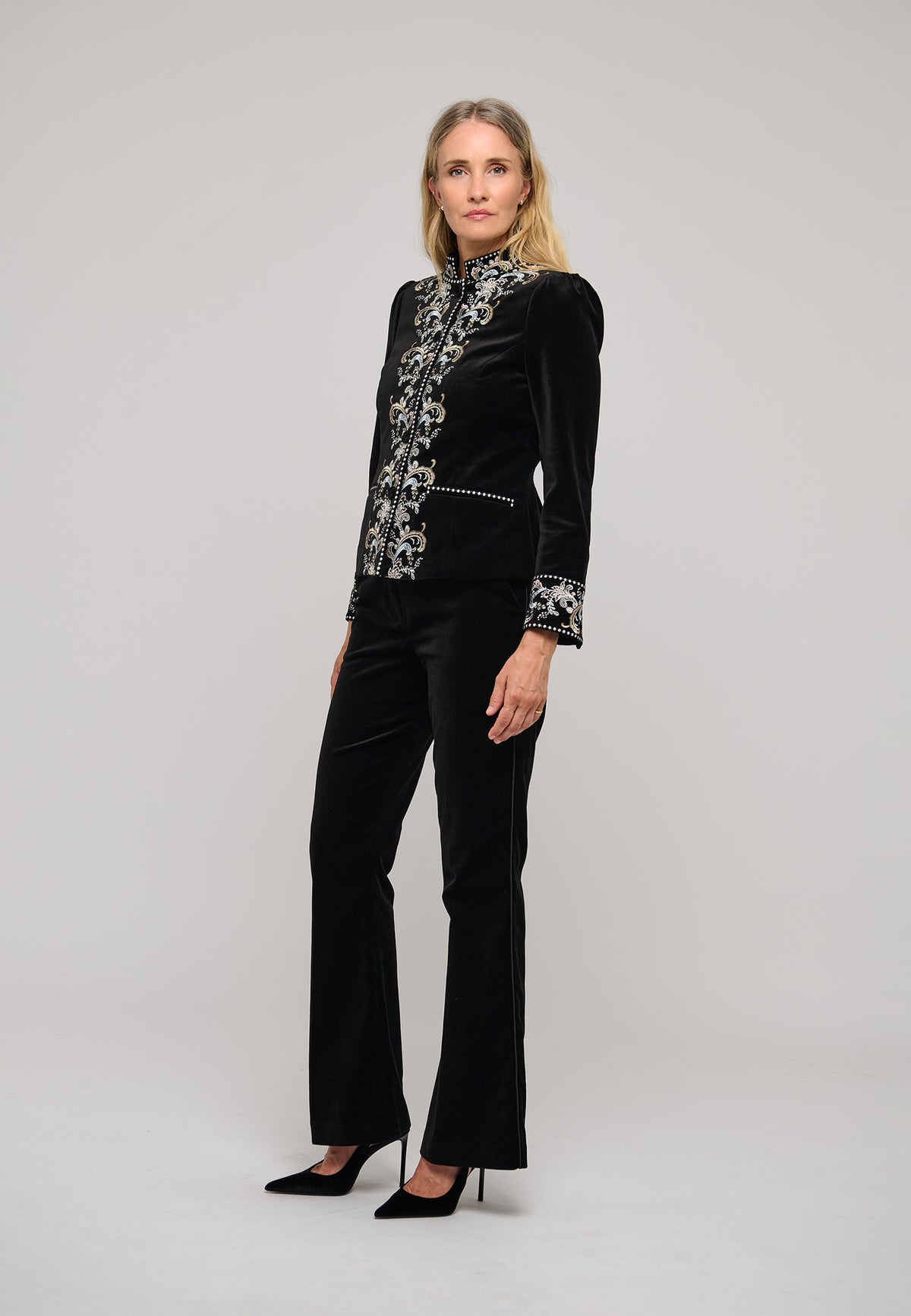LEXIDEA - DEA KUDIBAL - BLACK VELVET