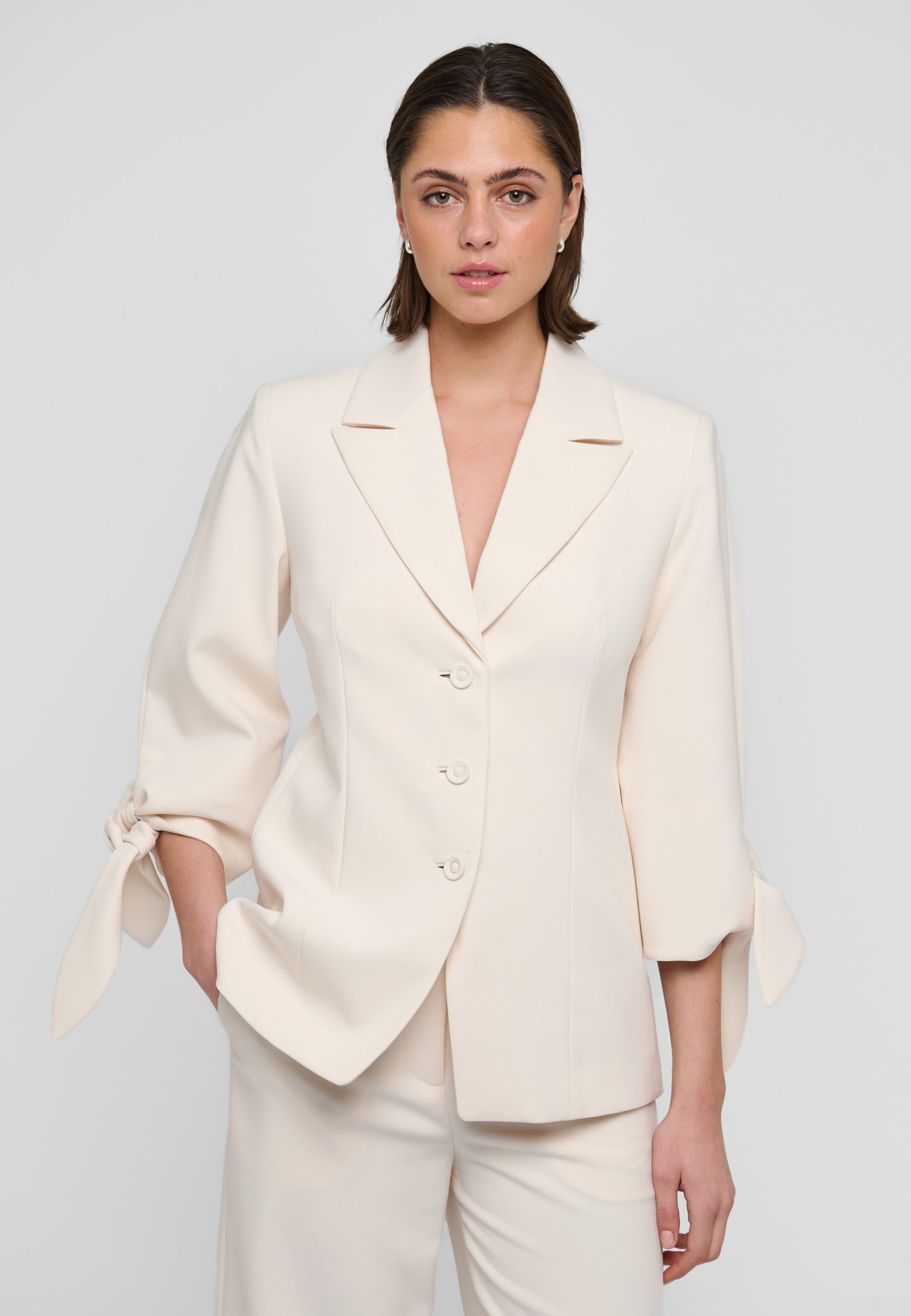 YASMA - DEA KUDIBAL - CREAM