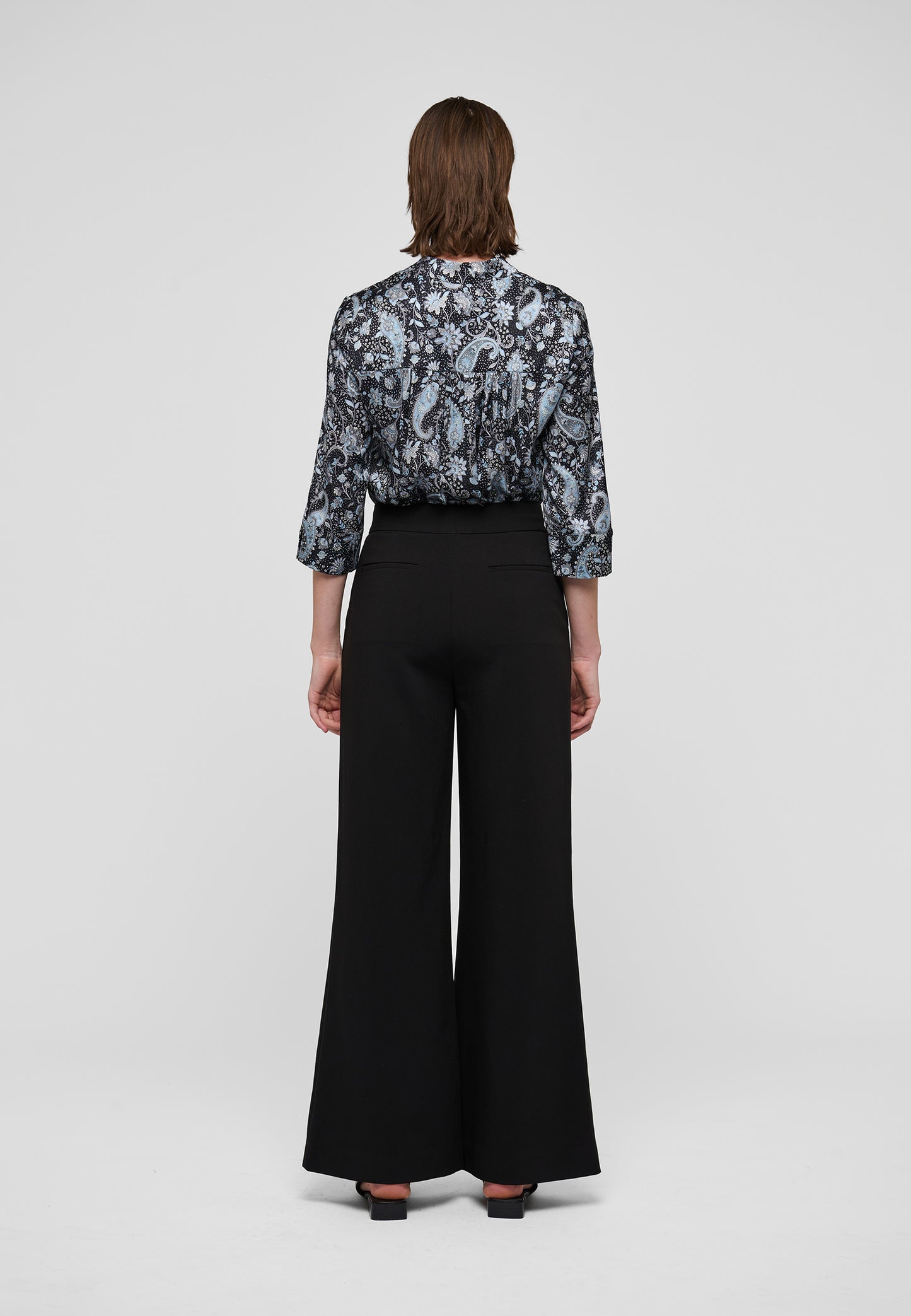 LAMARSDEA - DEA KUDIBAL - BLACK