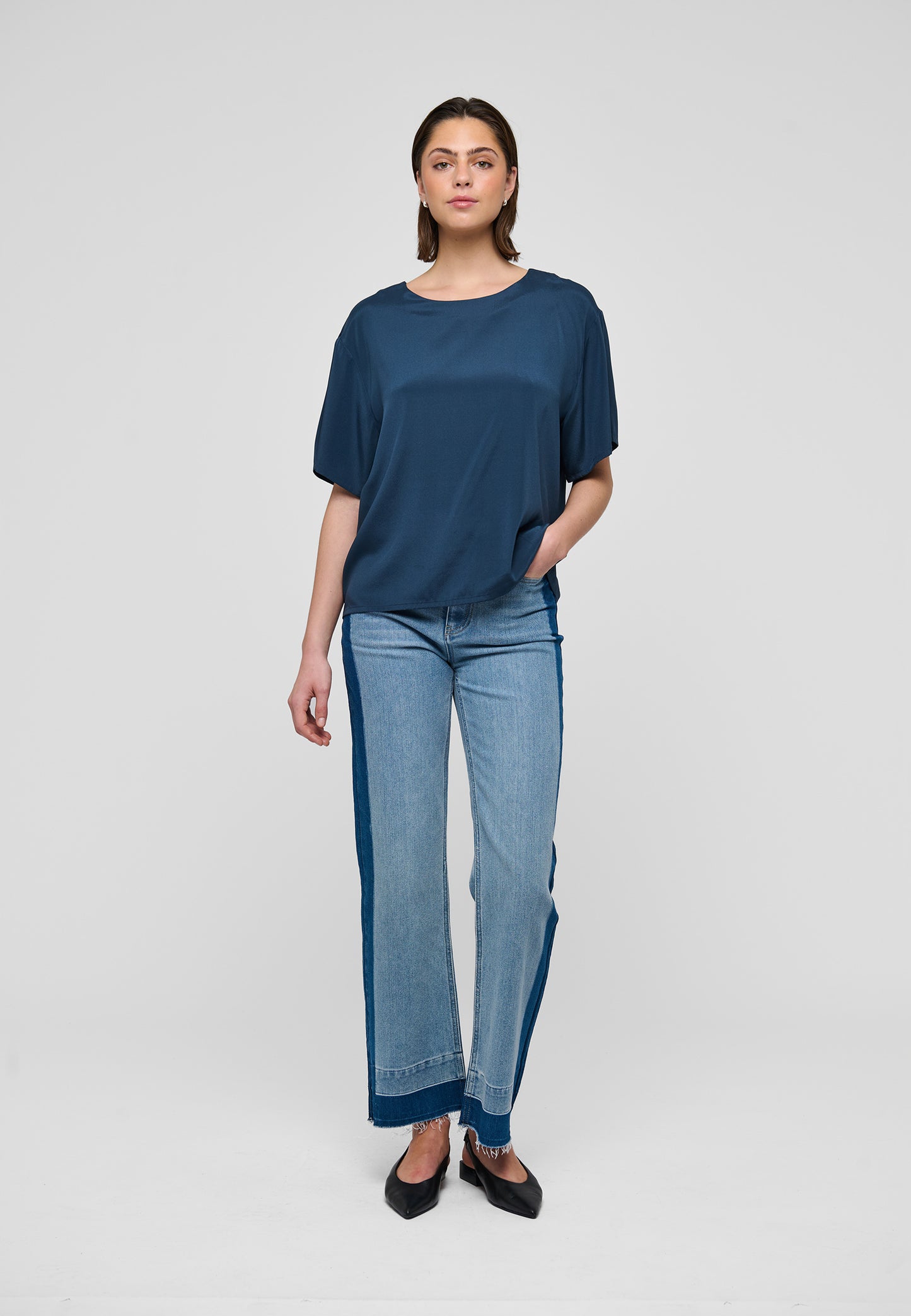 SOLANADEA - DEA KUDIBAL - SPACE