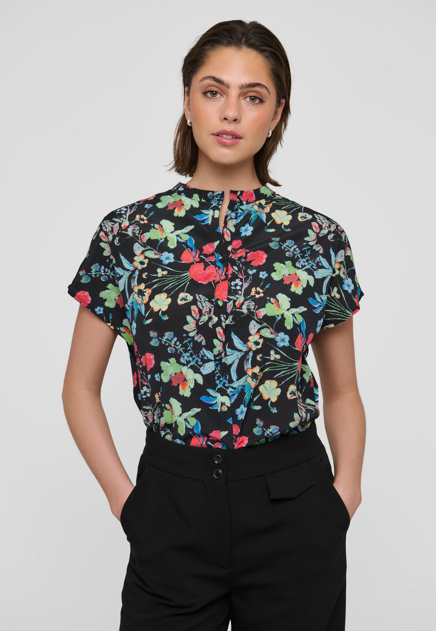 VIDADEA - DEA KUDIBAL - FLEURETTE SPACE