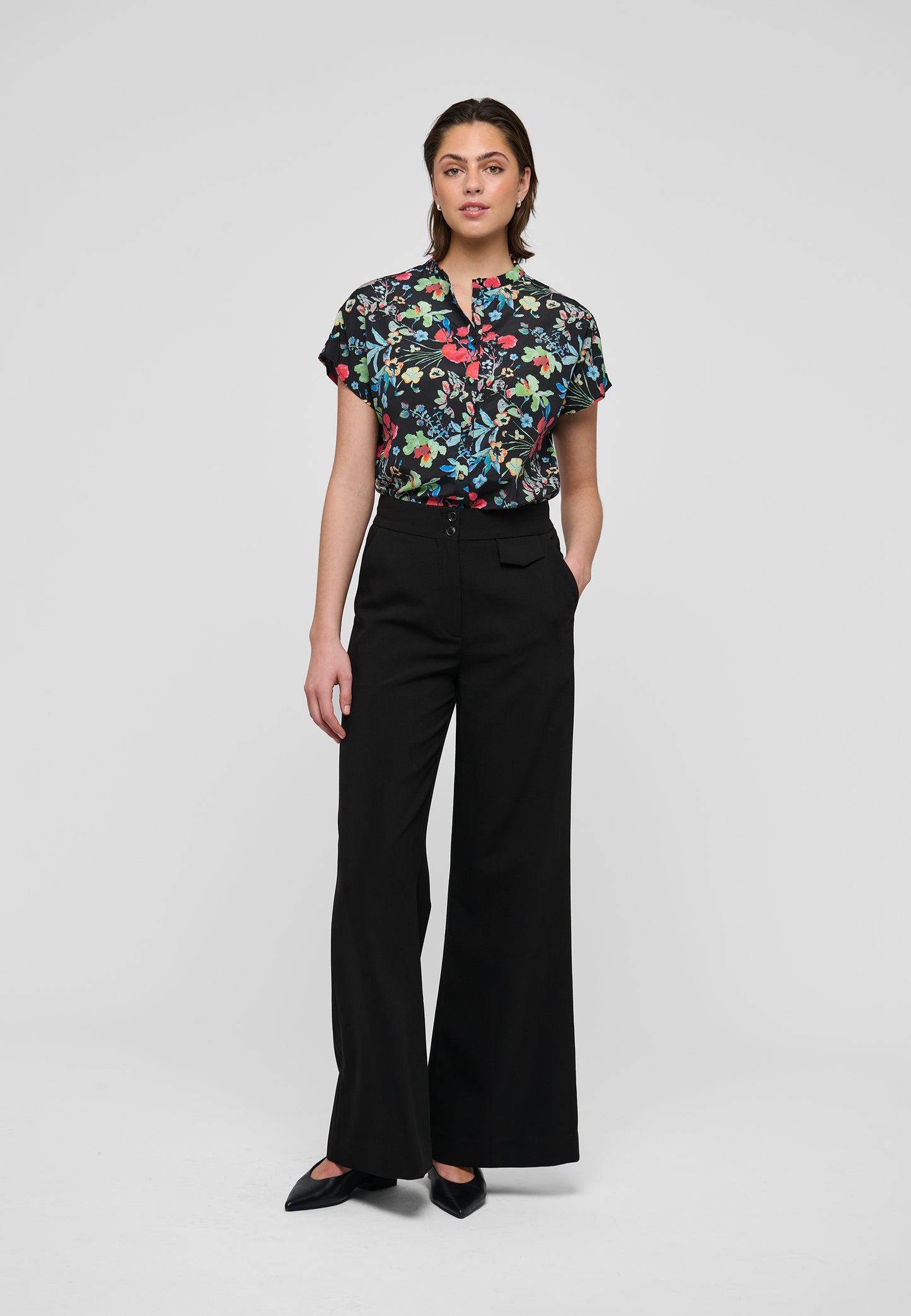 VIDADEA - DEA KUDIBAL - FLEURETTE SPACE