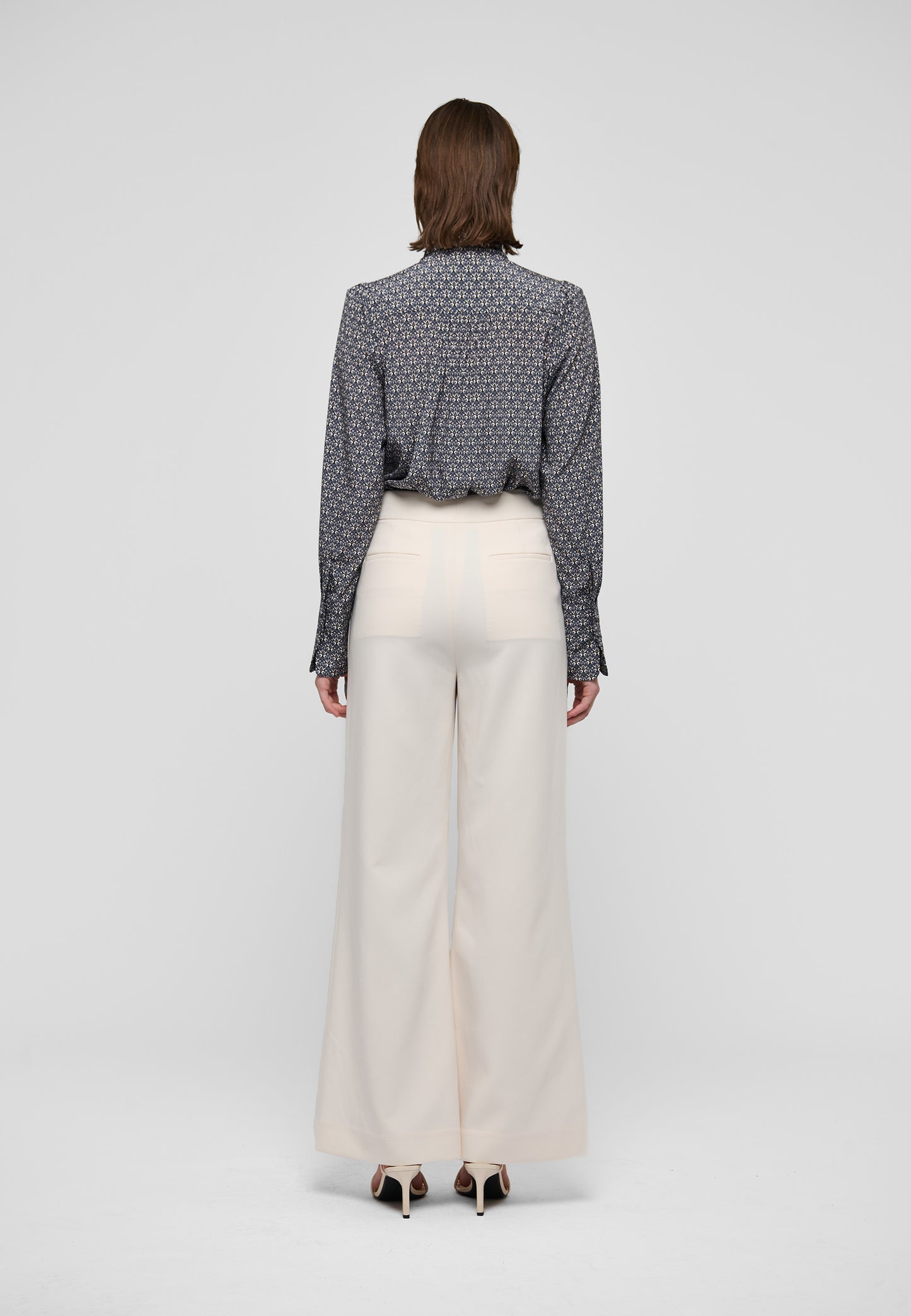 ROBERTADEA  - DEA KUDIBAL - WILLOW