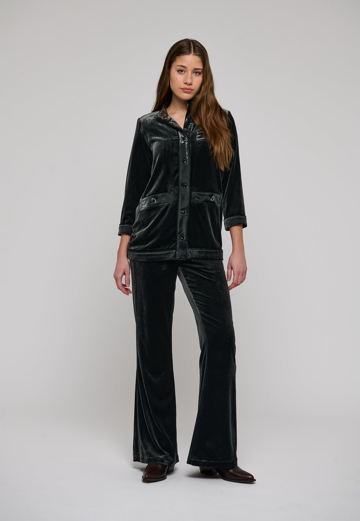 AISHADEA - DEA KUDIBAL - ARMY VELVET