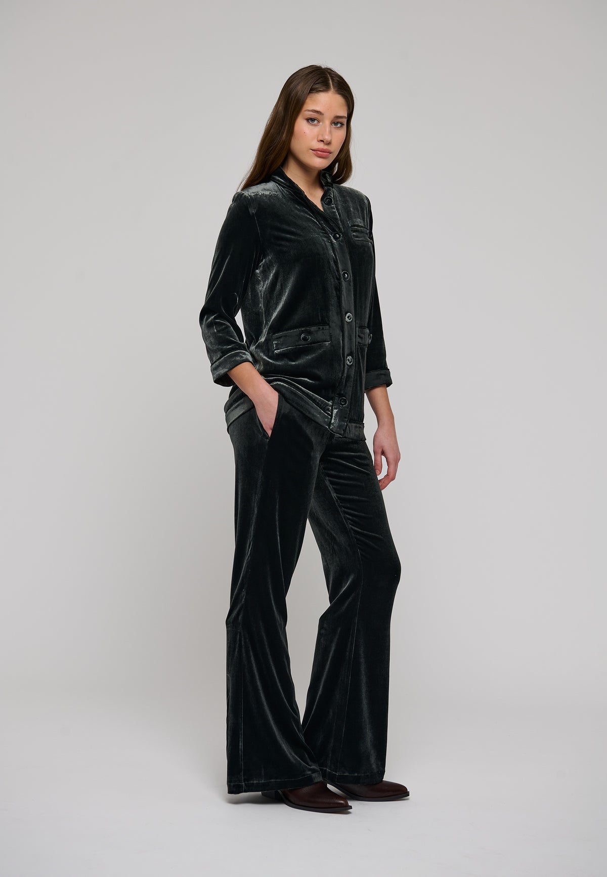 AISHADEA - DEA KUDIBAL - ARMY VELVET