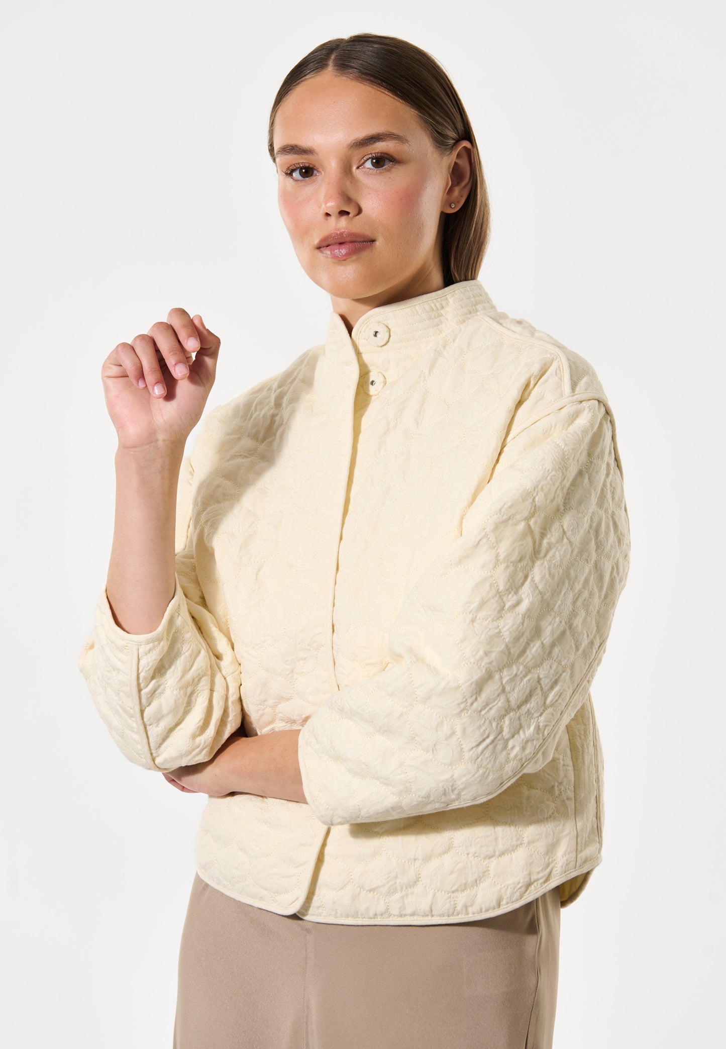 REIA - DEA KUDIBAL - FLORAL QUILT