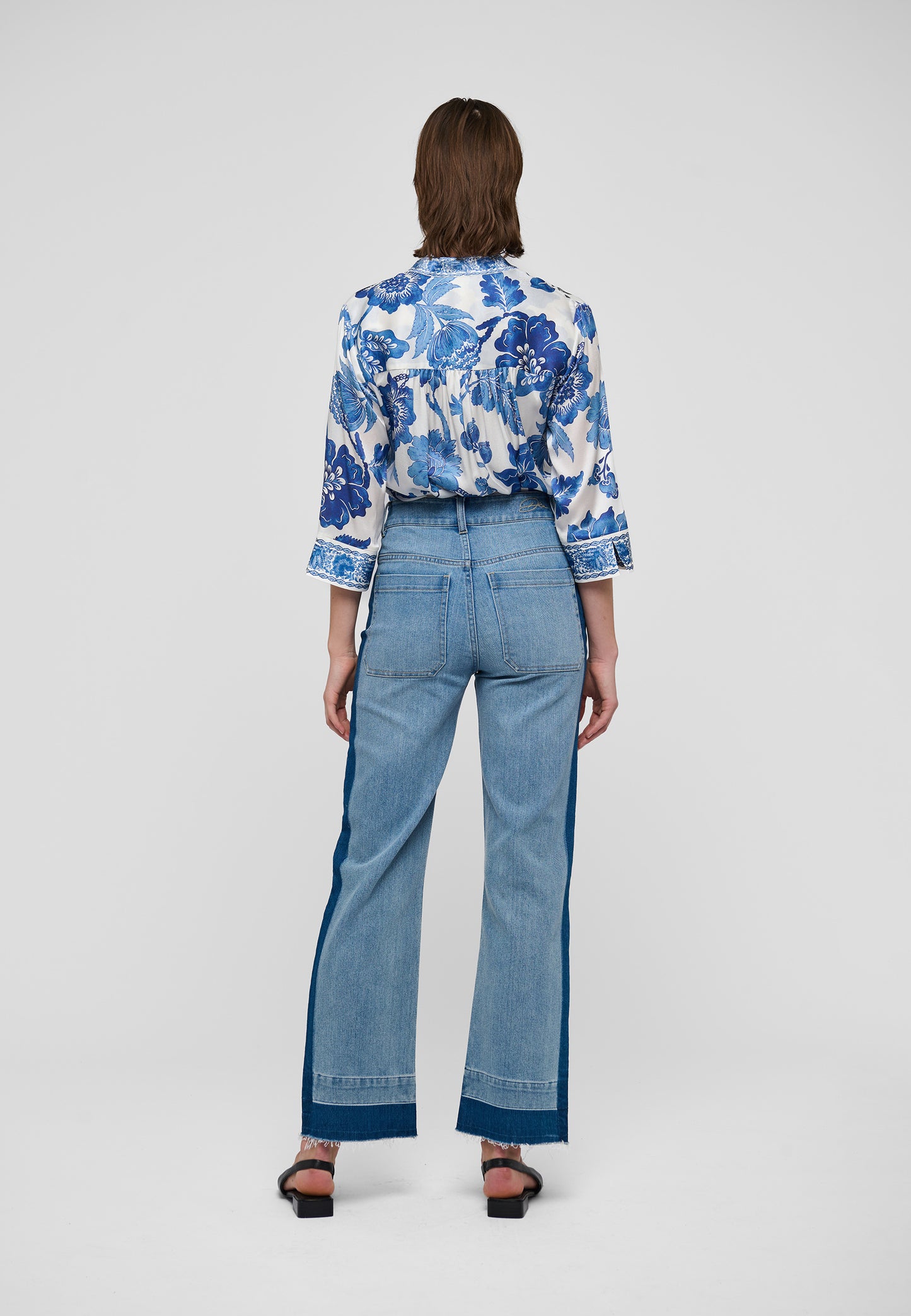 DANITTADEA - DEA KUDIBAL -  BLOSSOMING