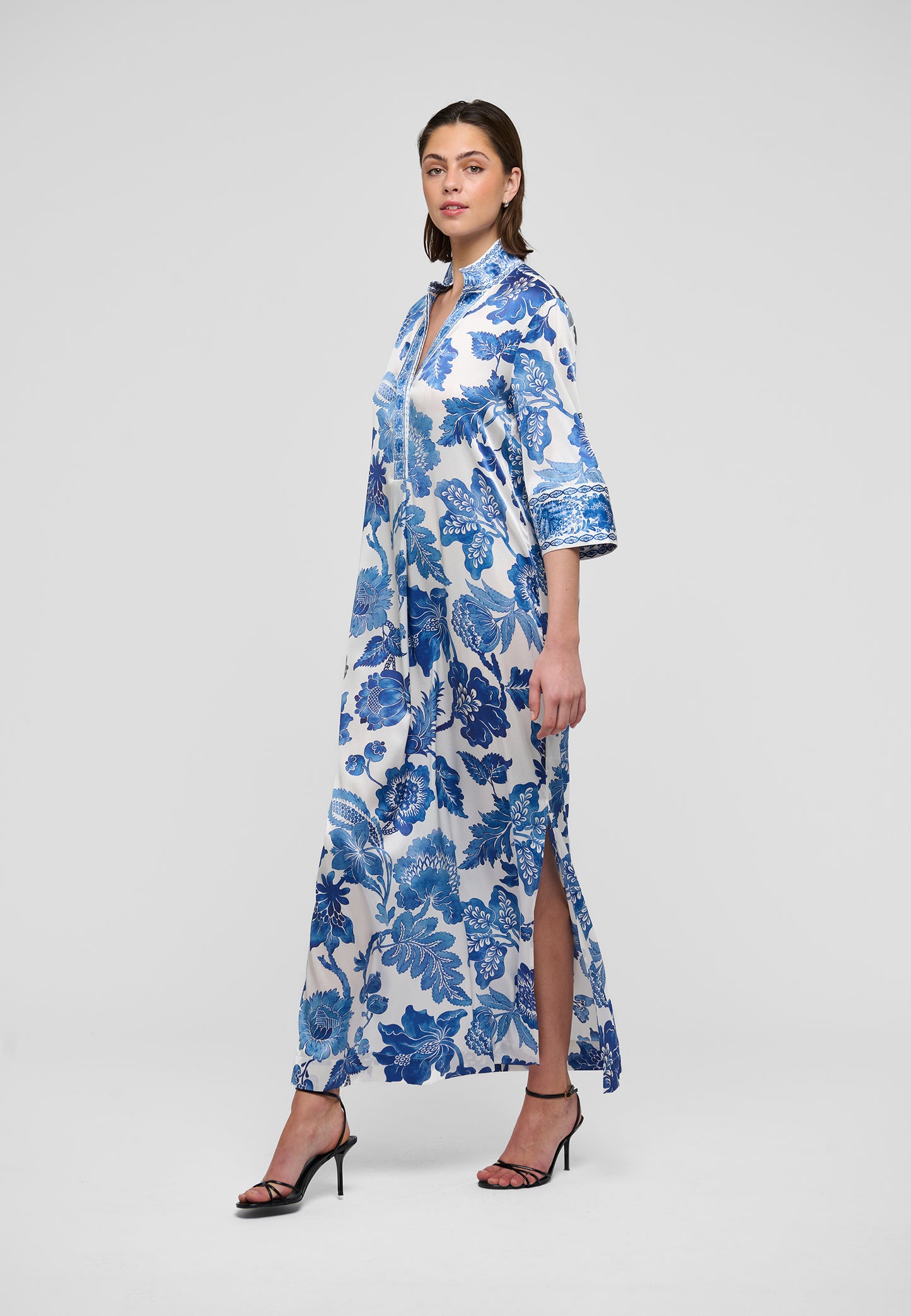 HELGADEA - DEA KUDIBAL - BLOSSOMING