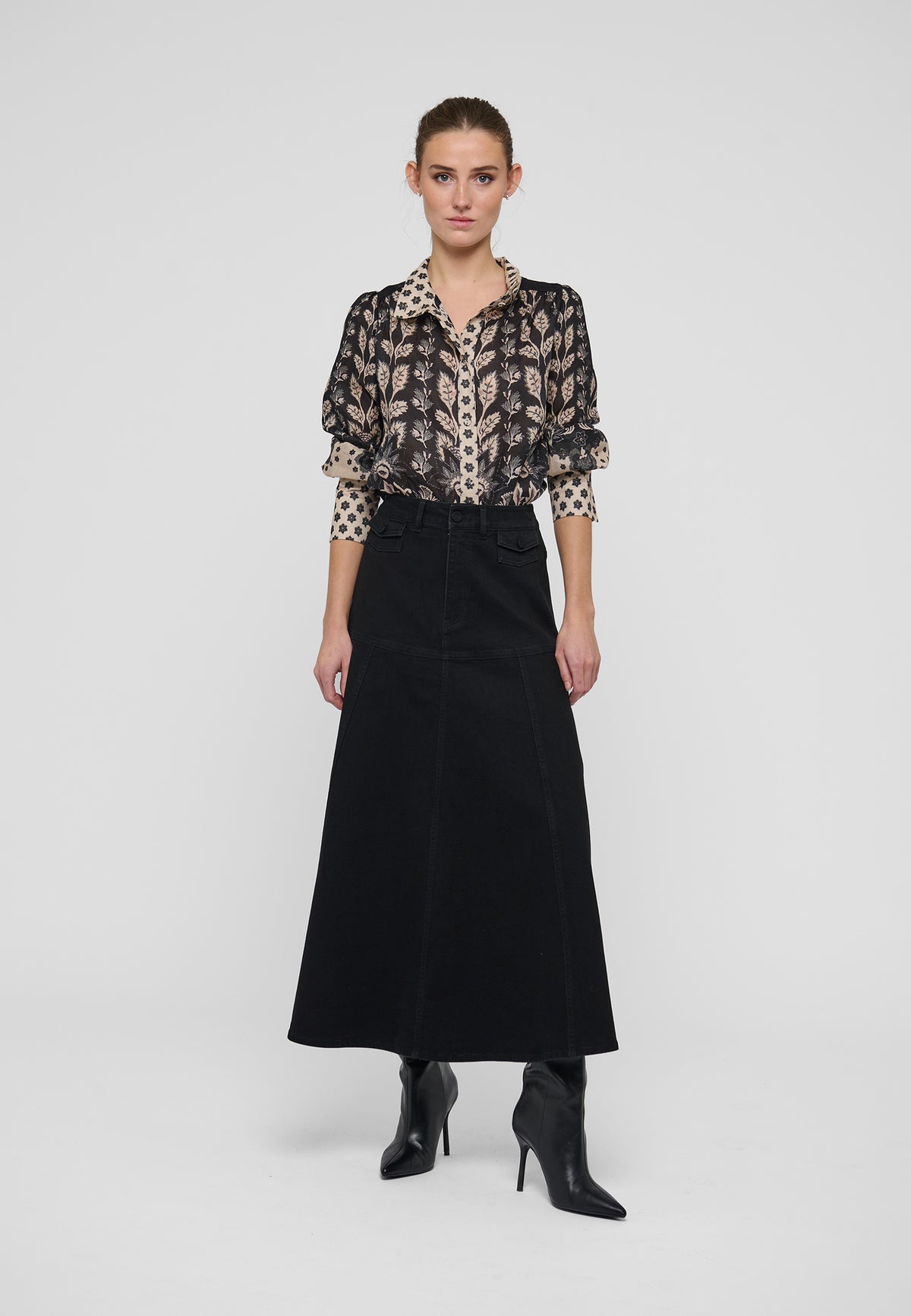 MICHELLEDEA - DEAKUDIBAL - BLACK