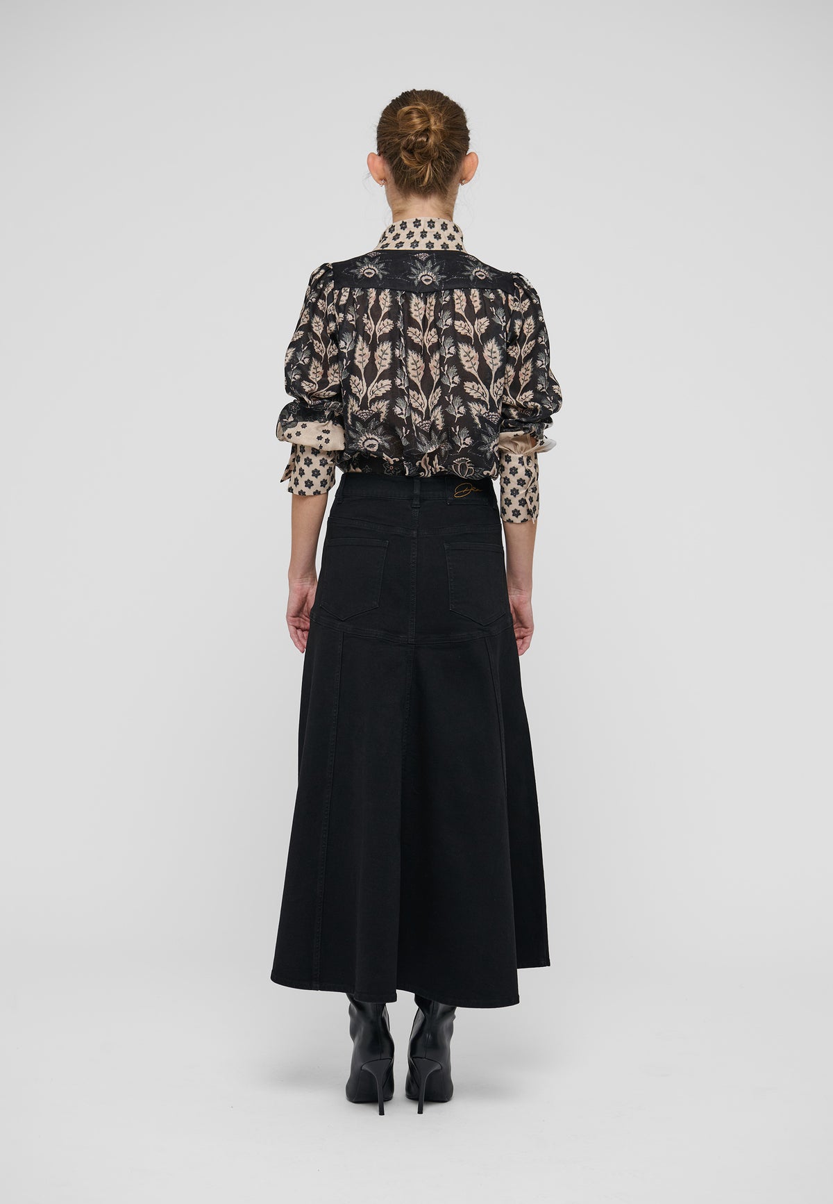 MICHELLEDEA - DEAKUDIBAL - BLACK