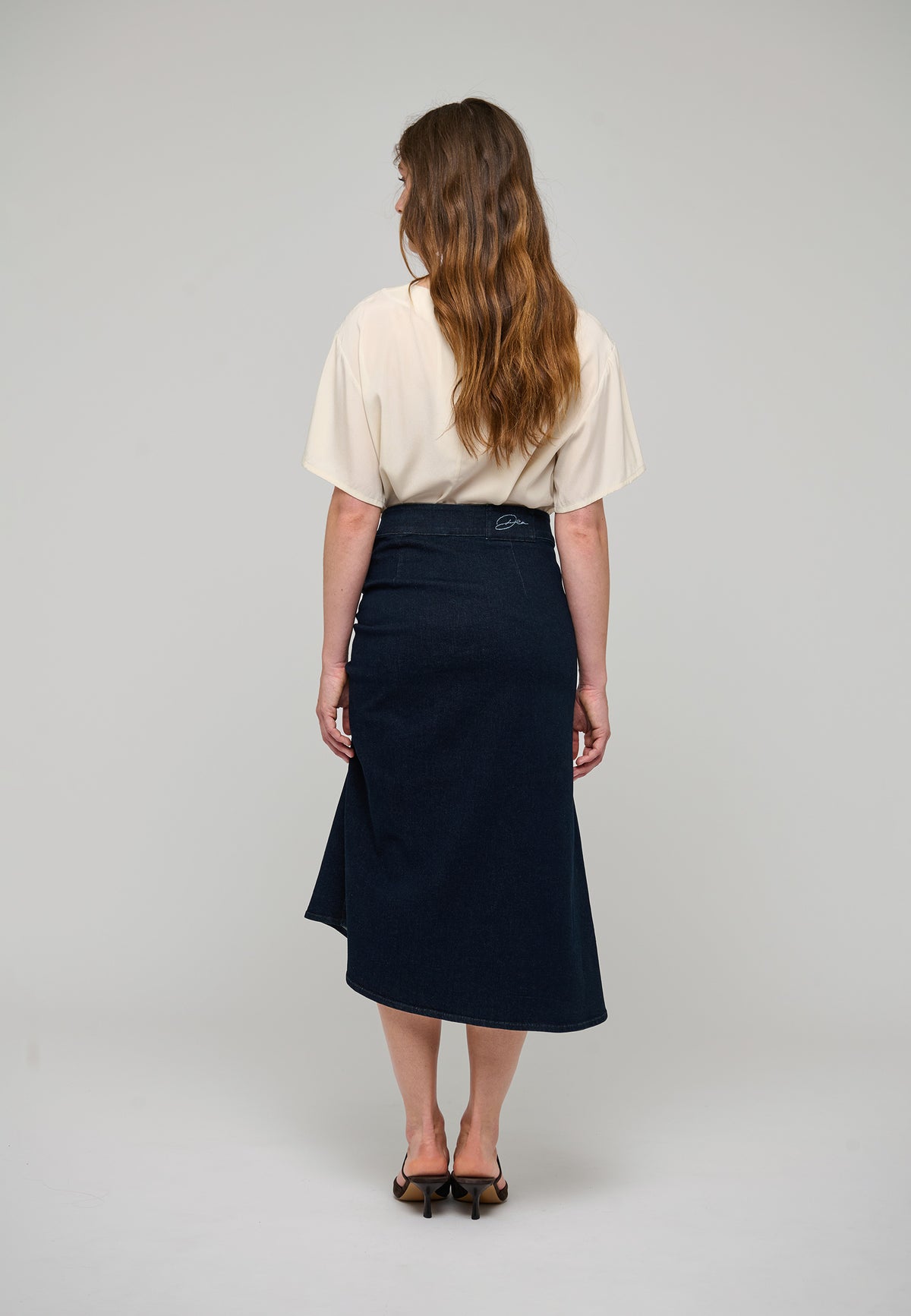 GISELLEDEA - DEAKUDIBAL - DARK BLUE