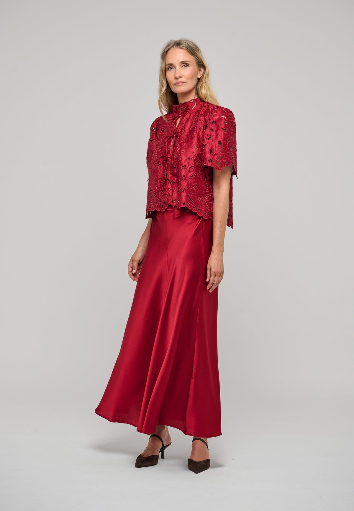 ANJADEA - DEA KUDIBAL - BRODERIE RED