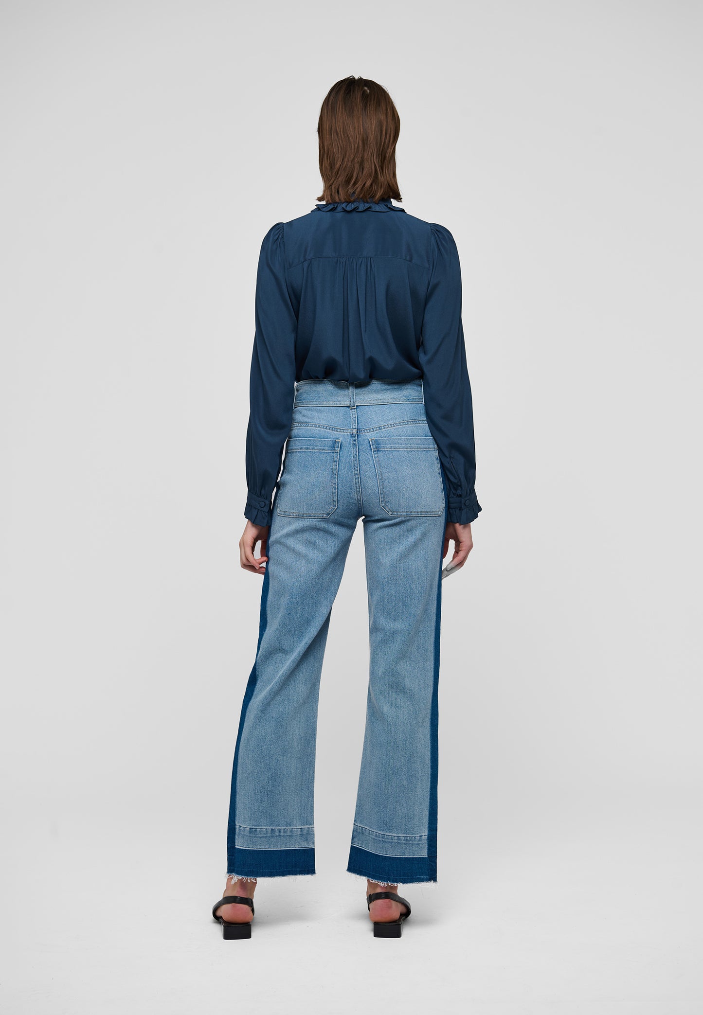 ROSITADEA  - DEA KUDIBAL - SPACE