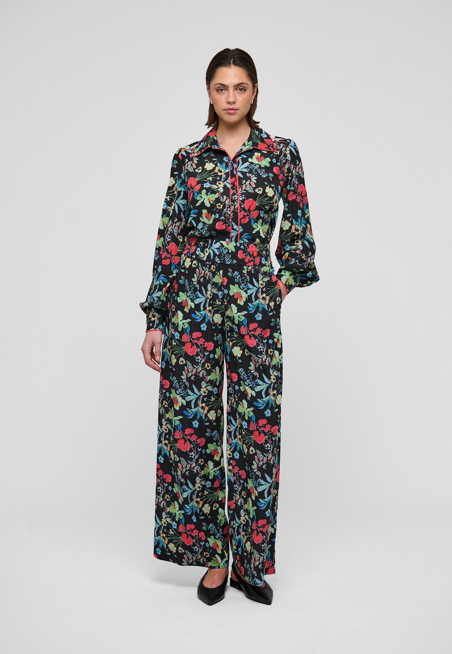 UMASDEA  - DEA KUDIBAL - FLEURETTE SPACE