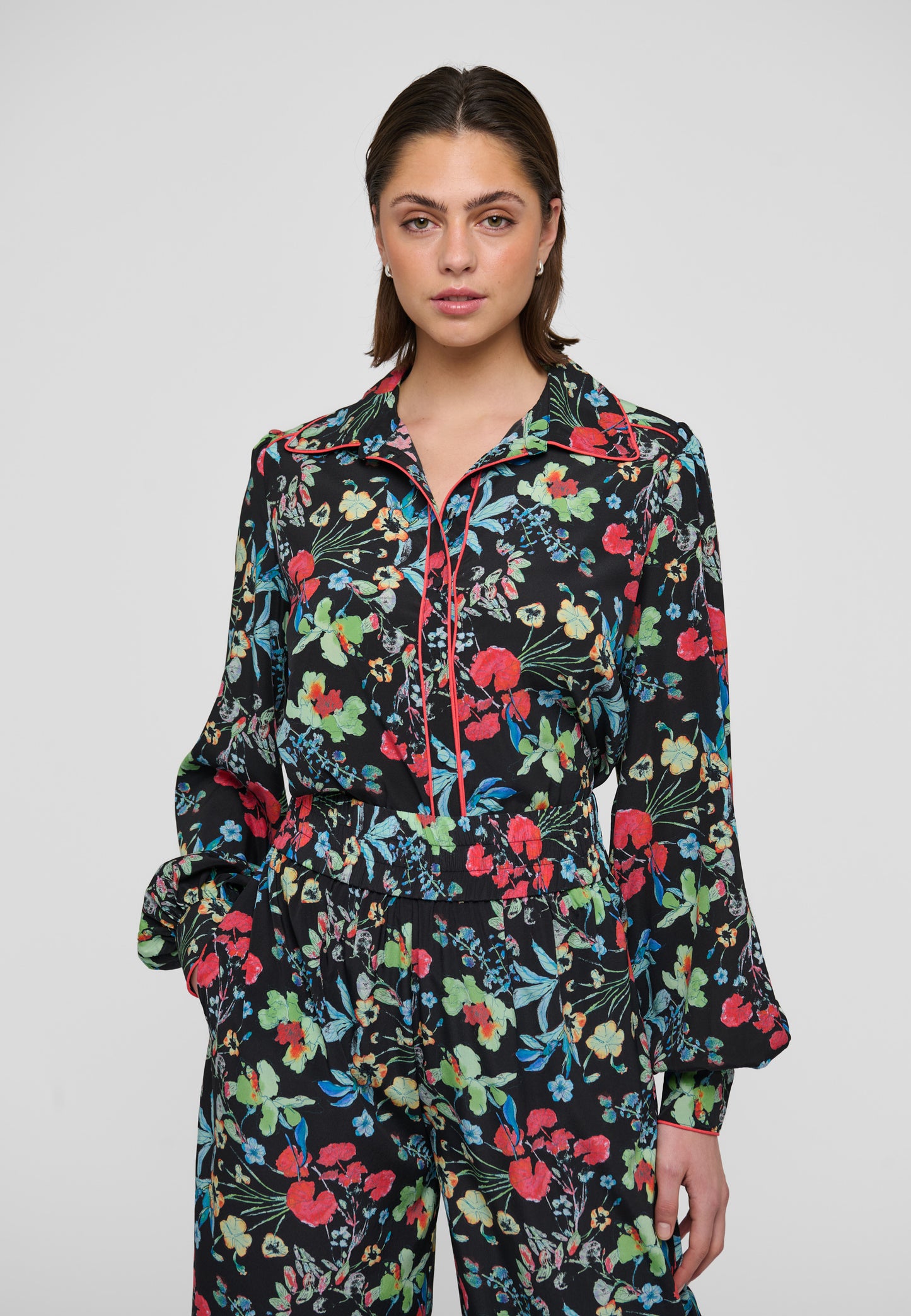 UMASDEA  - DEA KUDIBAL - FLEURETTE SPACE