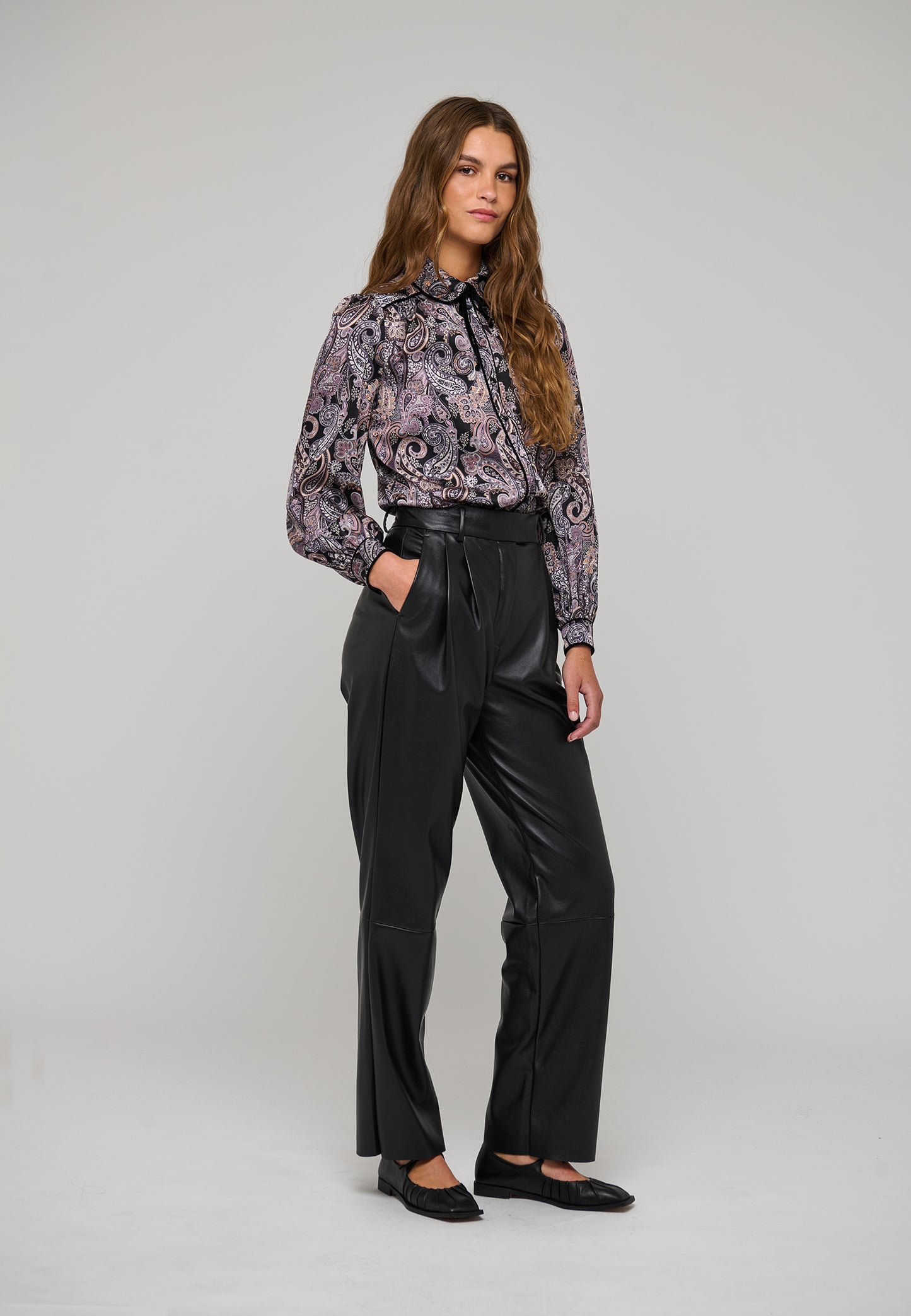 MARGITDEA - DEA KUDIBAL - PAISLEY BLACK