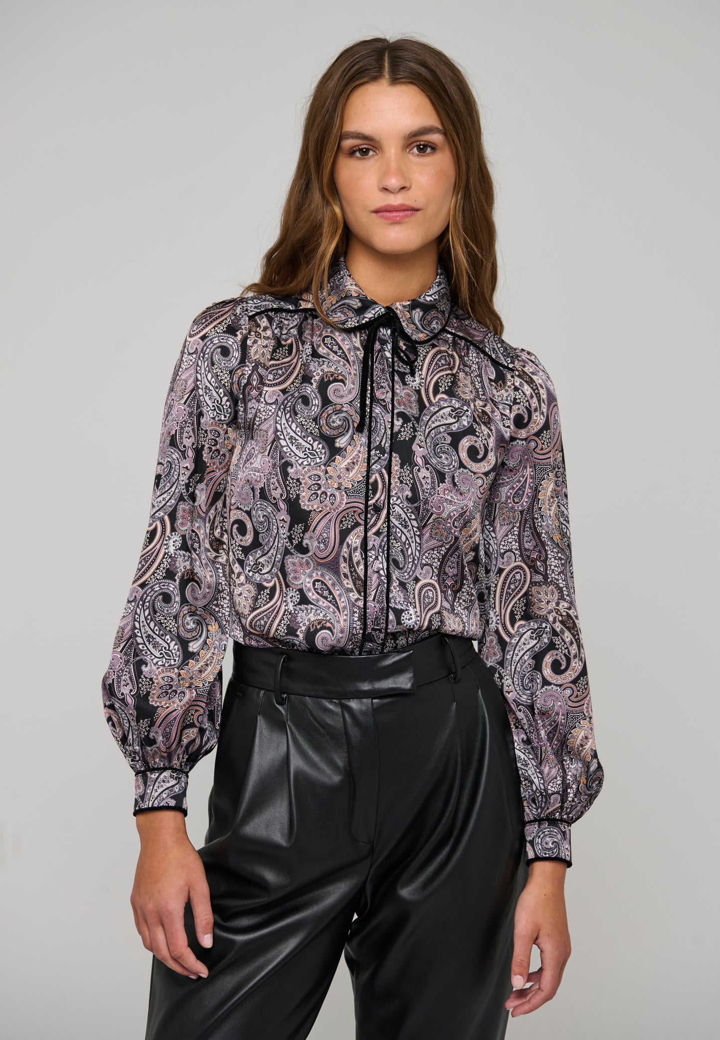 MARGITDEA - DEA KUDIBAL - PAISLEY BLACK