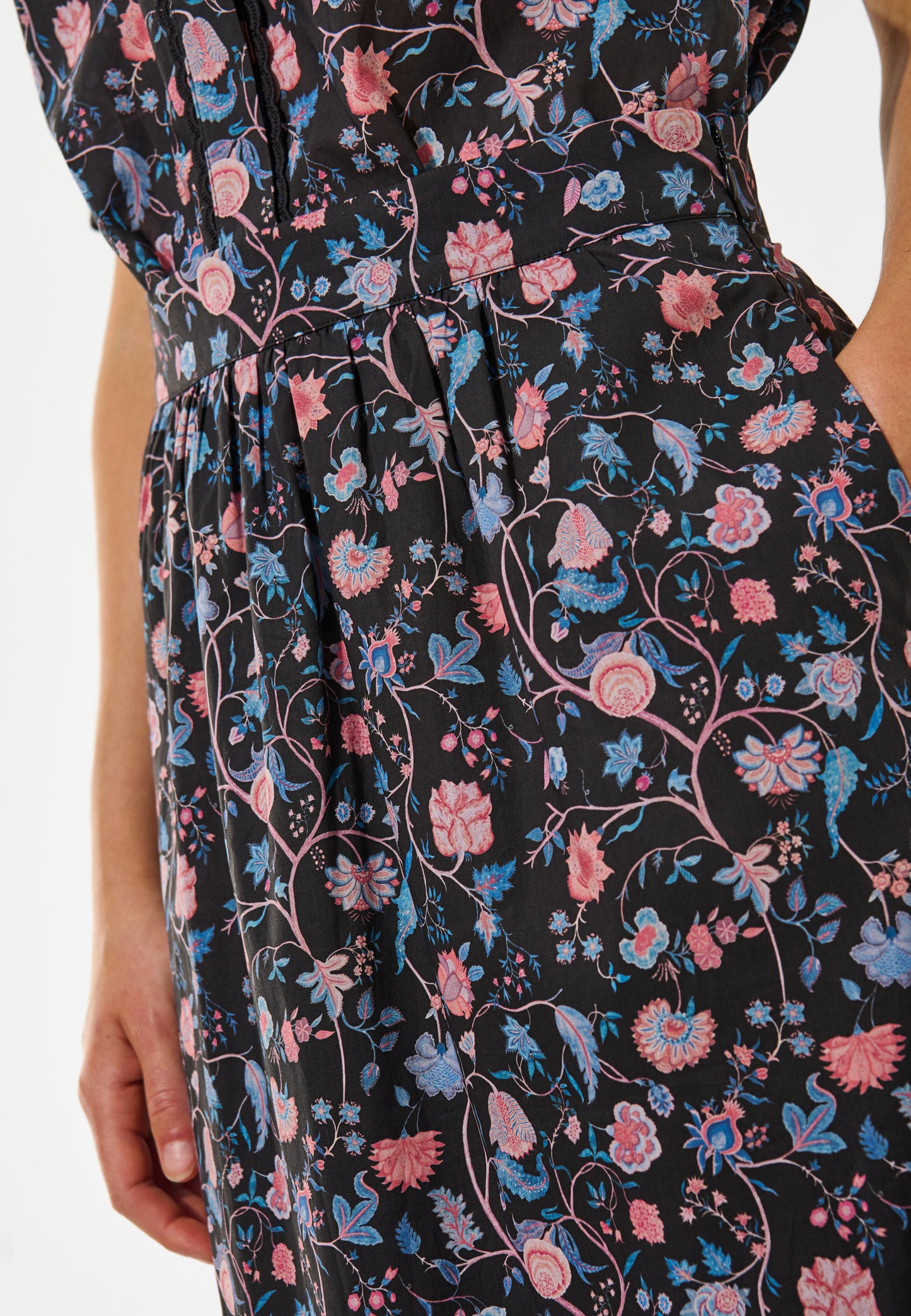 PAULINA NS - DEA KUDIBAL - CHINTZ BLACK