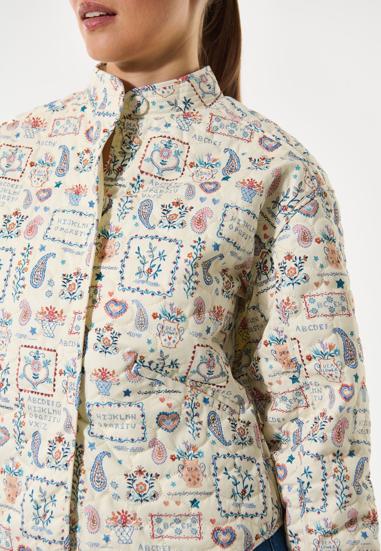 REIA - DEA KUDIBAL - THE BLUE HOUSE