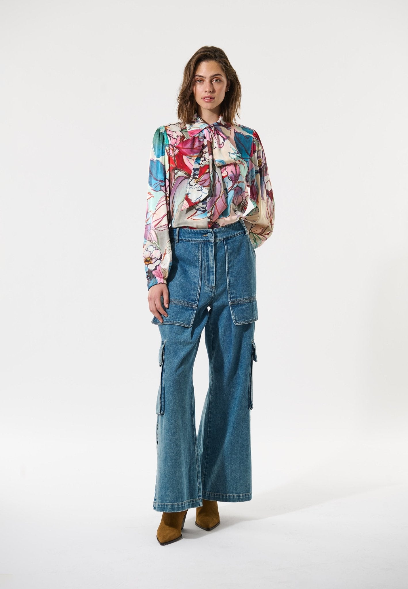 KIKKIDEA - DEA KUDIBAL - BLOOMSBURY - BLUSER - PAG STUDIO